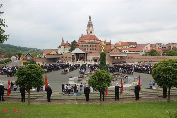 Održano 22. hodočašće vatrogasaca u Svetište Majke Božje Bistričke Održano 22. hodočašće vatrogasaca u Svetište Majke Božje Bistričke