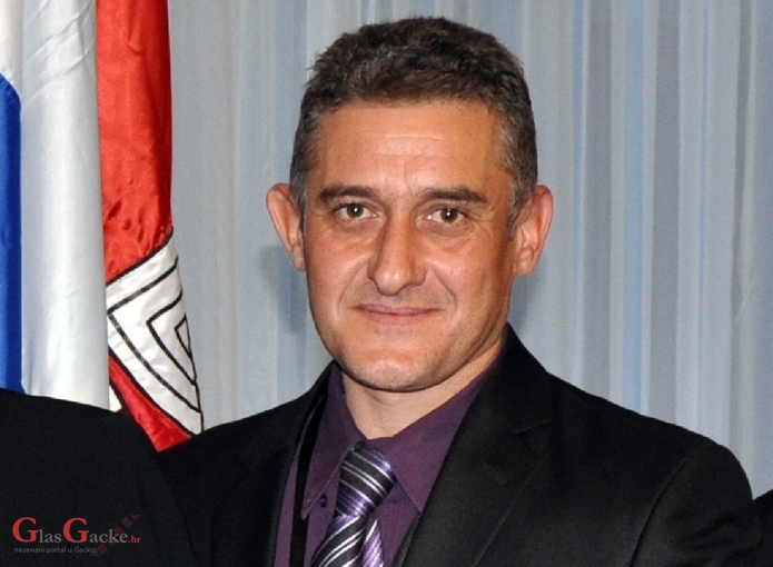Nikica Augustinović novi je predsjednik HSP-a Nikica Augustinović novi je predsjednik HSP-a