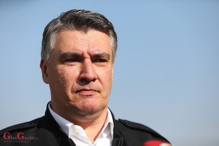 Zoka, svaka ti je na mjestu Zoka, svaka ti je na mjestu