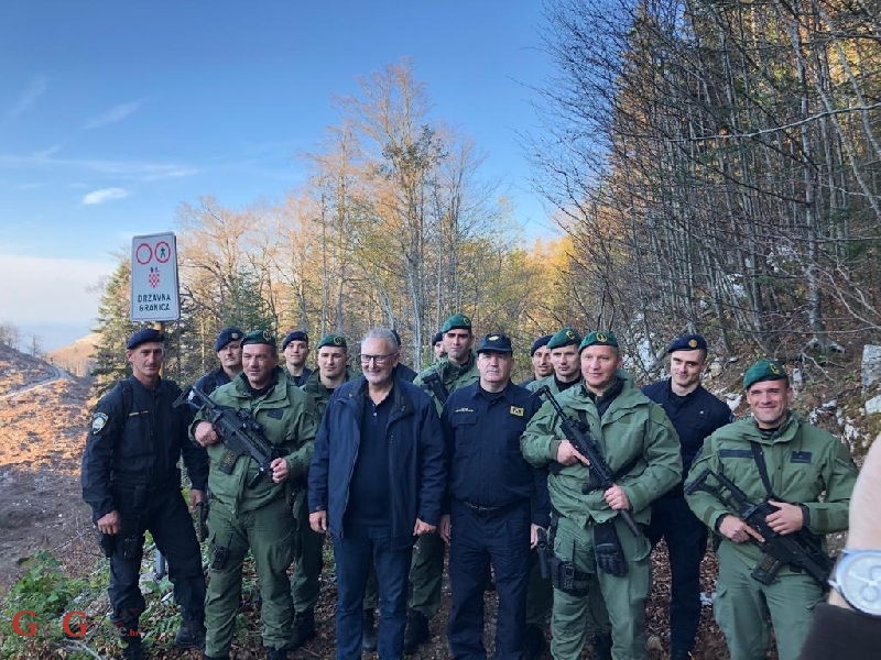 Predsjednik Vlade RH i potpredsjednik Vlade RH i ministar unutarnjih poslova obišli policijske službenike na Plješevici