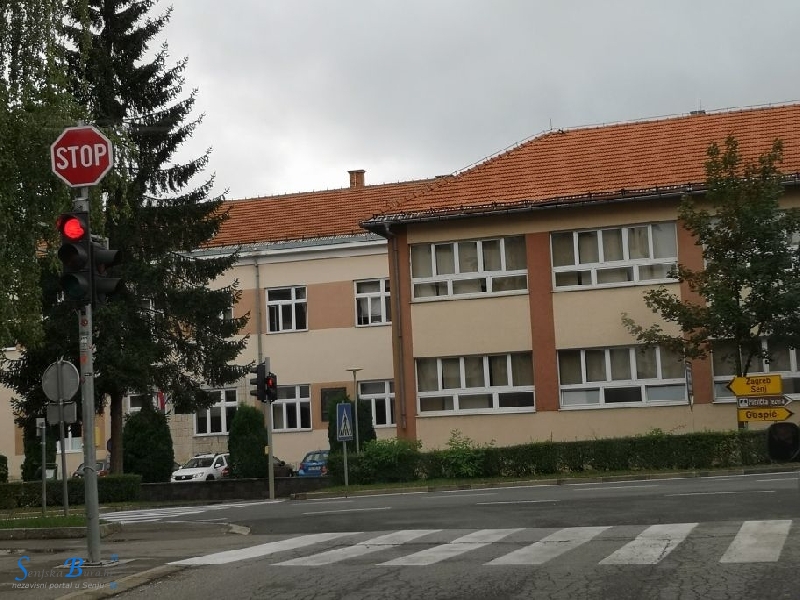 Danas počinje škola: Evo koje novosti školarce i roditelje čekaju u novoj školskoj godini