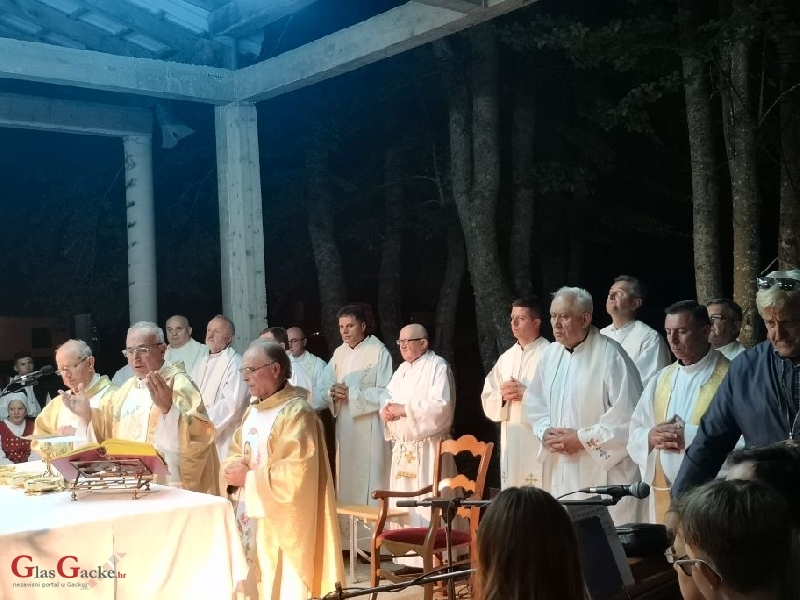 Bdijenje uoči Velike Gospe na Krasnu 