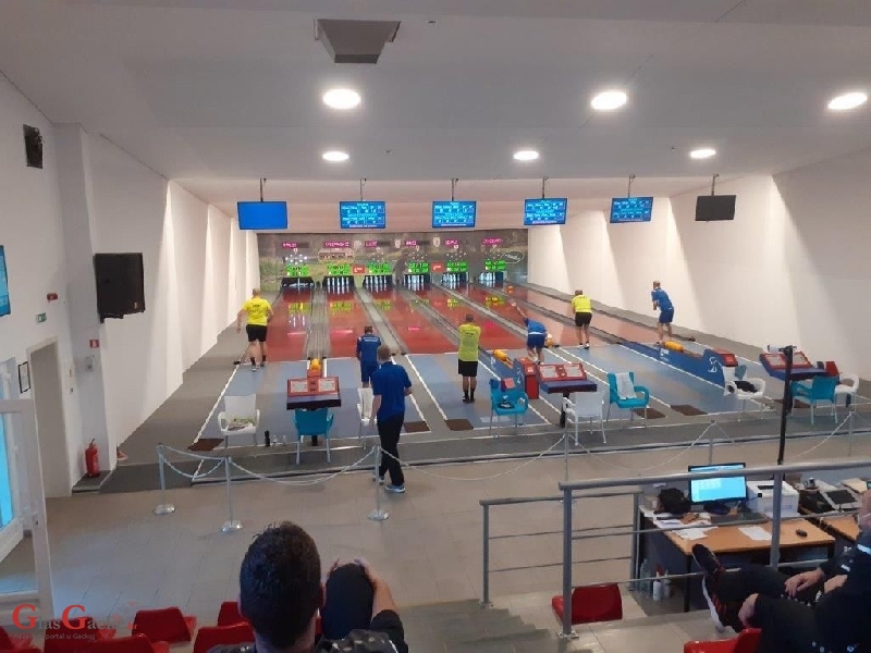 Kuglački klub Velebit iz Otočca nadmoćno savladao goste iz Novske 