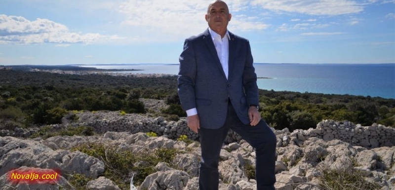 Ivan Dabo Đono (HDZ) novi je gradonačelnik Novalje Ivan Dabo Đono (HDZ) novi je gradonačelnik Novalje