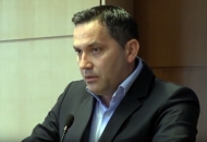 Bit će skupštine - ne će biti, bit će - ne će biti, bit će - ne će ... Bit će skupštine - ne će biti, bit će - ne će biti, bit će - ne će ...