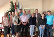 Djelatnici amaričkog Veleposlanstva u posjetu Gospiću Djelatnici amaričkog Veleposlanstva u posjetu Gospiću