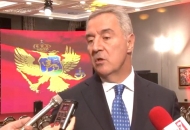 Milo Đukanović zabija zadnji čavao u lijes velike Srbije Milo Đukanović zabija zadnji čavao u lijes velike Srbije