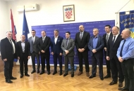 Potpisani ugovori o luci Novalja i Karlobag Potpisani ugovori o luci Novalja i Karlobag