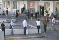 Podijelili dane na muškarce i žene Podijelili dane na muškarce i žene