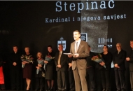 Zar je i to moguće? Zar je i to moguće?