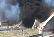 Zapalio se automobil u tunelu Bristovac Zapalio se automobil u tunelu Bristovac