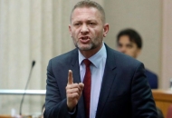 Što maca koti, miše lovi! Što maca koti, miše lovi!