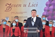 Predsjednik Milanović na otvorenju izložbe tradicionalnih proizvoda „Jesen u Lici“ u Gospiću