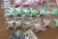Na Zrću i u Novalji policija zaplijenila kokain, marihuanu, tablete ecstasya Na Zrću i u Novalji policija zaplijenila kokain, marihuanu, tablete ecstasya