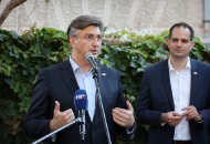 Predsjednik HDZ-a Andrej Plenković s Malenicom i Pavićem sutra u Gospiću Predsjednik HDZ-a Andrej Plenković s Malenicom i Pavićem sutra u Gospiću