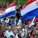Na Bleiburgu i zastave s grbom koji počinje bijelim poljem