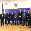 Potpisani ugovori o luci Novalja i Karlobag