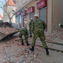  'Isposnički borci za ljudska prava' i razne udruge za zaštitu žena ne raščišćavaju ruševine Zagreba; to su ostavili policiji, vatrogascima