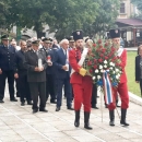 Vijenci i svijeće na spomenik braniteljima u Otočcu i Zalužnici