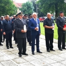 Vijenci i svijeće na spomenik braniteljima u Otočcu i Zalužnici