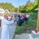 A poklaše ih partizani i četnici