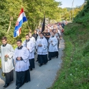 A poklaše ih partizani i četnici