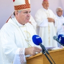 A poklaše ih partizani i četnici