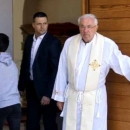 Nemate vi pojma o kakvom se svećeniku radi! 