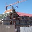 Samostan karmelićanki uhvatio se krova