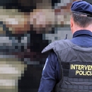 Automobilom pregazio interventnog policajca