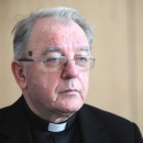 Preminuo biskup Mile Bogović
