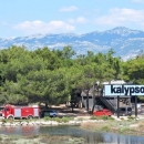 Lokaliziran požar kod Novalje uz plažu Zrće 