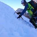 Otočki alpinisti započeli novu godinu penjanjem po Jalovečkoj grapi