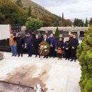 Polaganjem vijenaca i paljenjem svijeća obilježen blagdan Svih svetih