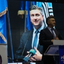 SAM VRH HDZ-a DOŠAO NA SKUP U GOSPIĆ: Govorili su Plenković i Jandroković, Šeks je citirao stihove, Bulić izazvao erupciju dvorane