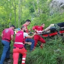 Spašen mladić u NP Plitvička jezera, poskliznuo se i pao u jezero 