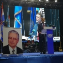 SAM VRH HDZ-a DOŠAO NA SKUP U GOSPIĆ: Govorili su Plenković i Jandroković, Šeks je citirao stihove, Bulić izazvao erupciju dvorane