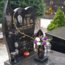 Milijan Brkić položio cvijeće na grob suborca Roberta Barbića 