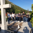 Gradske delegacije Senja polaganjem vijenaca i paljenjem svijeća odale počast hrvatskim braniteljima