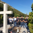 Gradske delegacije Senja polaganjem vijenaca i paljenjem svijeća odale počast hrvatskim braniteljima
