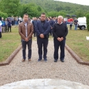 Vijenci i svijeće na spomenik braniteljima u Otočcu i Zalužnici
