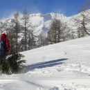 Lički avanturistički dvojac okitio božićnu jelku na vrhu Alpa