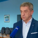 Ličko-senjski župan Darko Milinović na covid odjelu liječi obostranu upalu pluća.