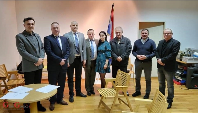 Osnivano Znanstveno i kulturno društvo Kosinj