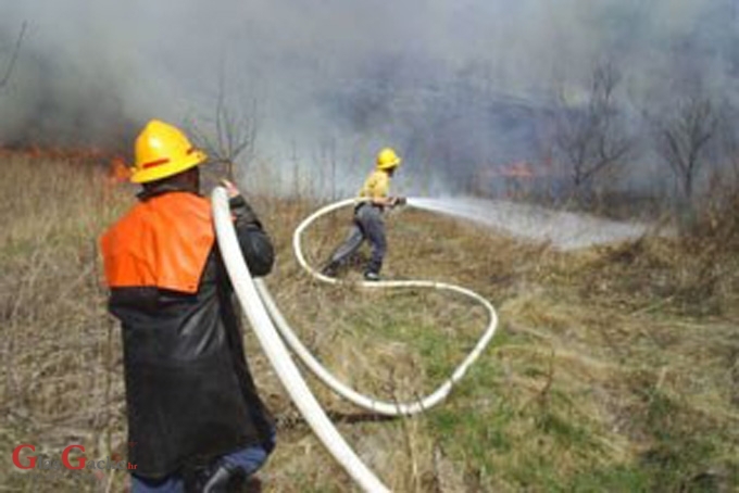 Oprez pri spaljivanju suhe trave