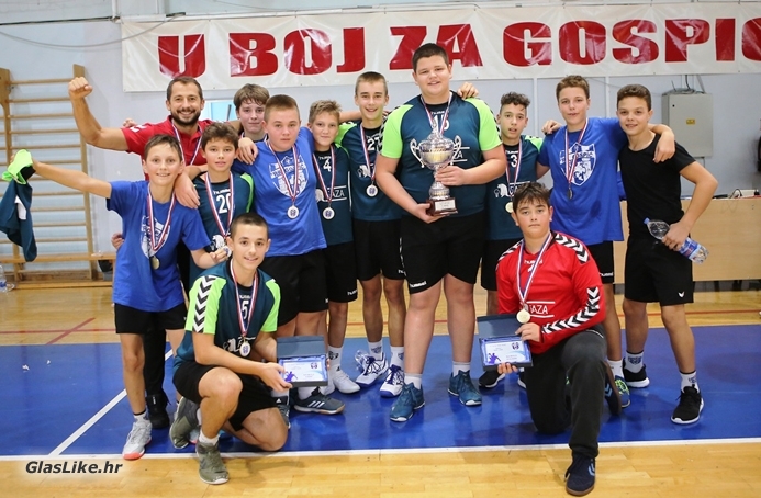 “MALI MEDO” ponovo okupio rukometaše