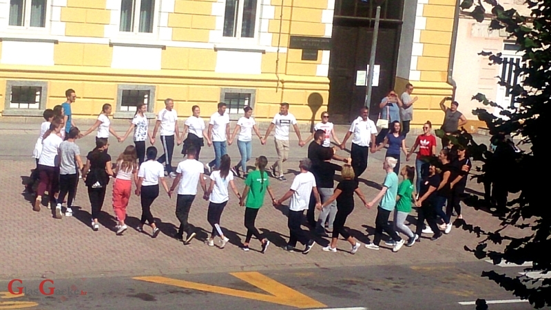 Jučer započeo, danas se nastavio, a sutra će završiti 5. seminar tradicijske glazbe i plesa dinarskog područja