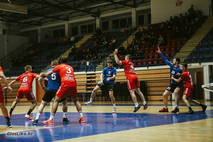 U osmom kolu susret protiv RK Ribola Kaštela
