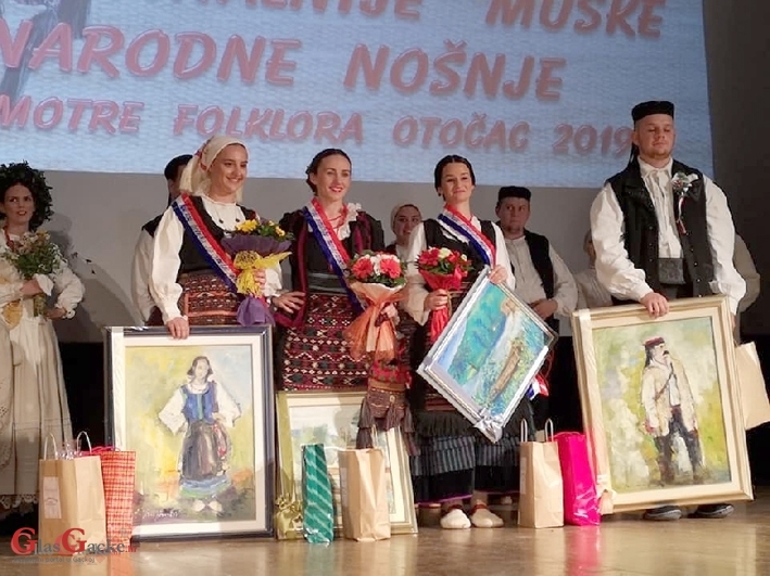 Večeras izbor najljepše djevojke i najoriginalnije muške nošnje Večeras izbor najljepše djevojke i najoriginalnije muške nošnje