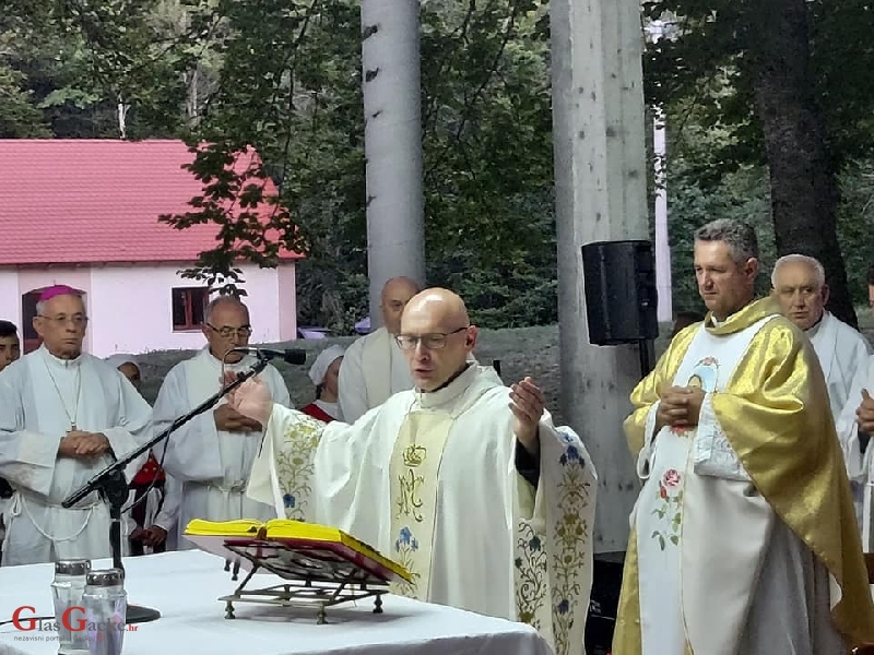 Bdjenje uoči Velike Gospe na Krasnu